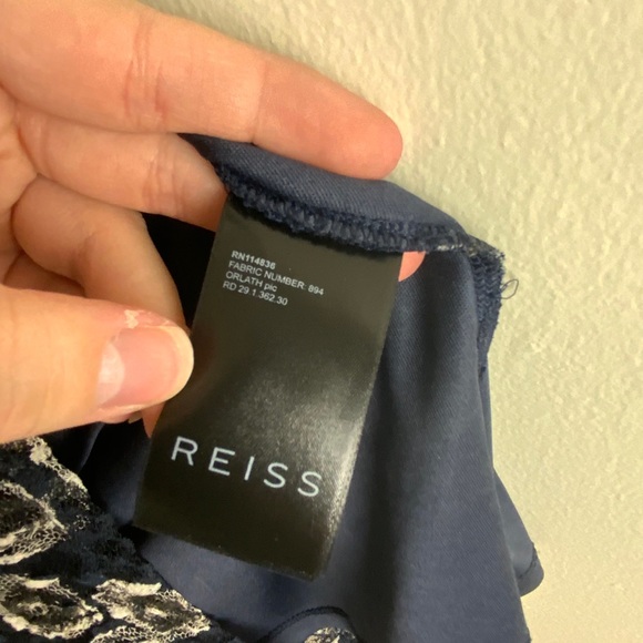 REISS Orlatlhpic Ruched Side Lace Dress - Picture 4 of 6